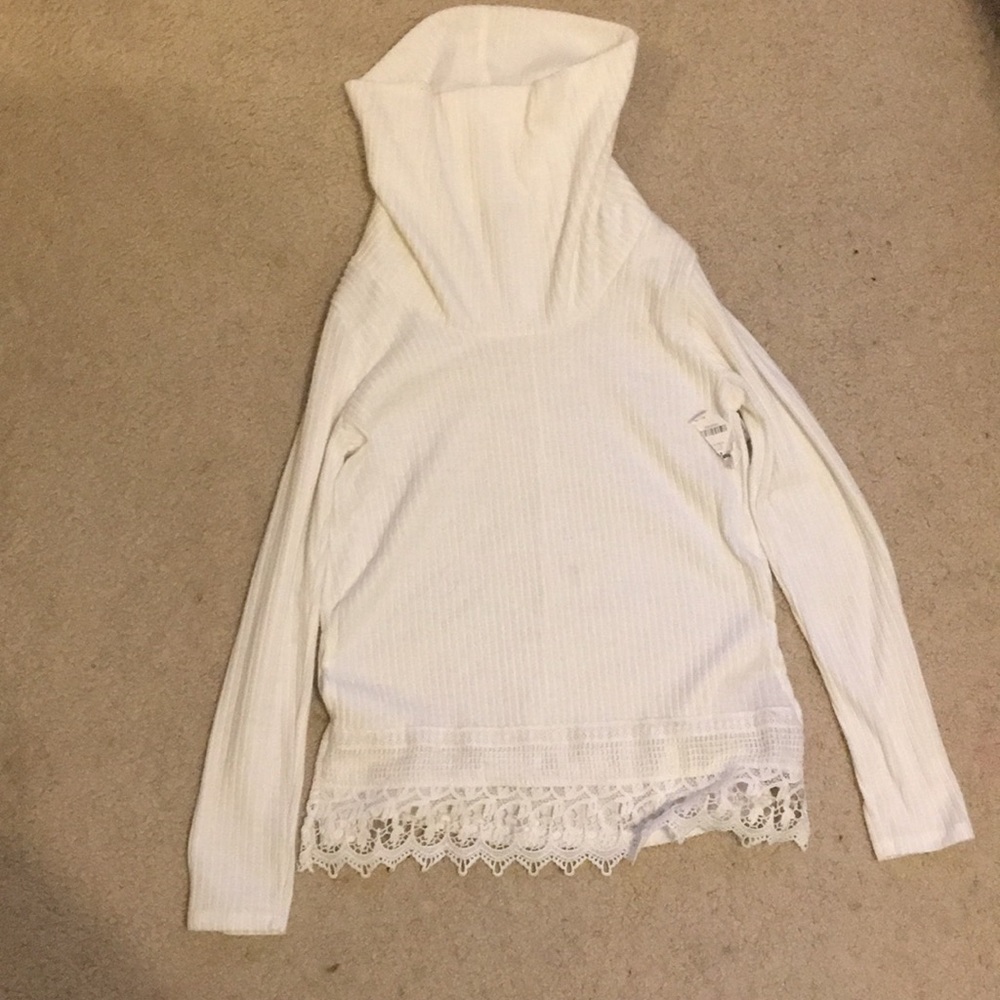 Charlotte Russe juniors cream turtle neck